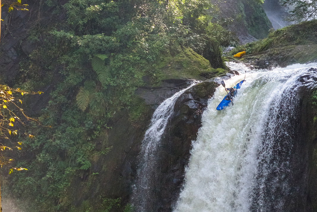 whitewater kayaking - https://habibi-world-travel-agency.com